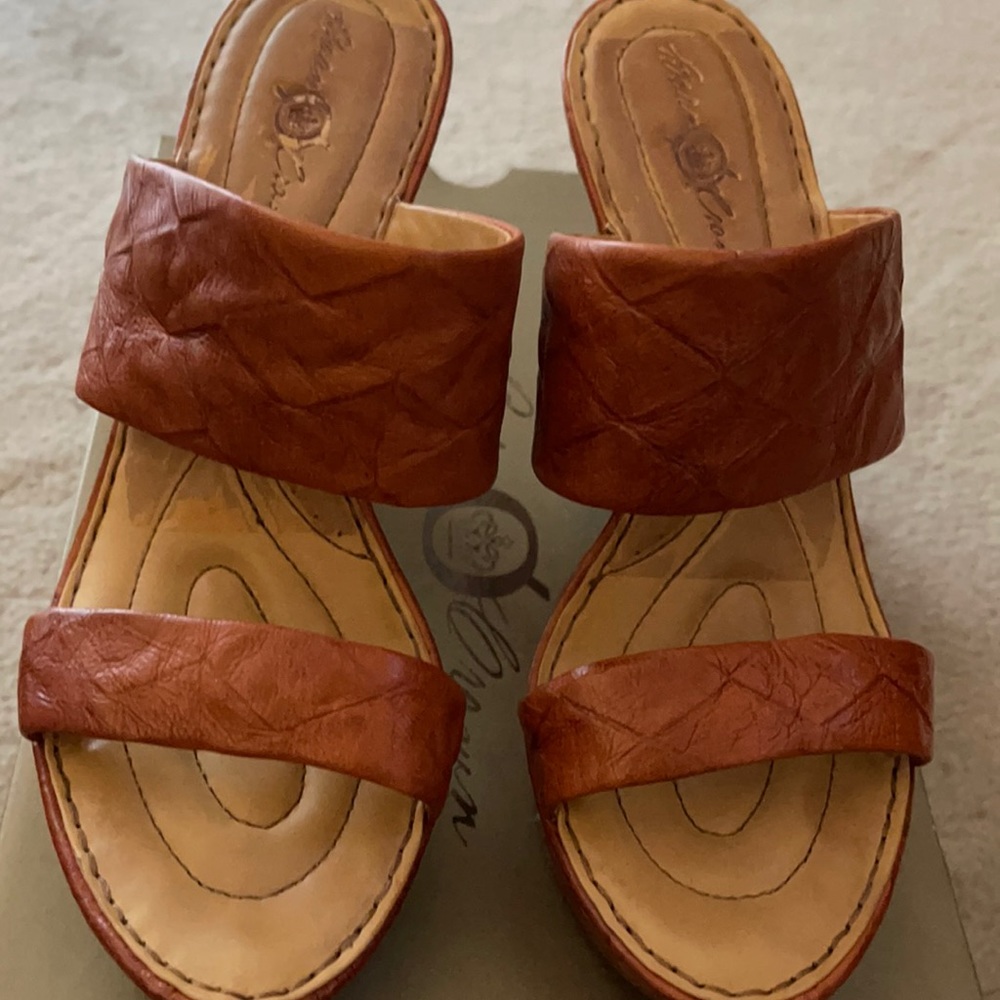 Born Croun sandals